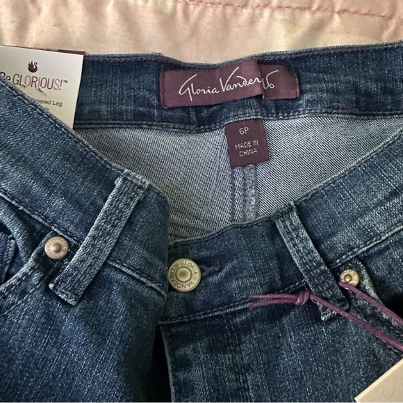 Gloria Vanderbilt Women's Amanda Original Summer Jean - Picture 3 of 9